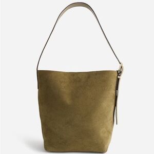 Madewell Essential Medium Bucket Tote in Olive Suede